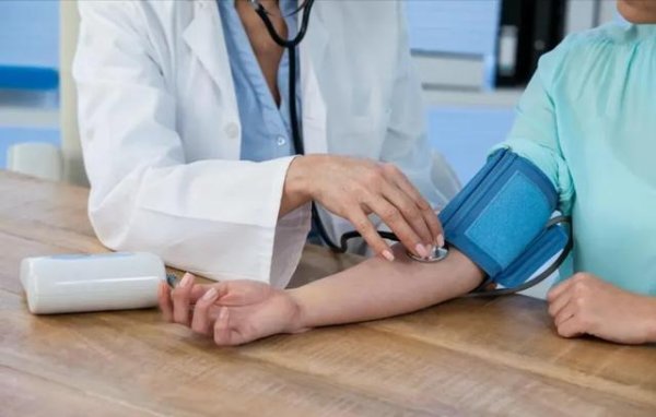 上海配资 降压药饭前吃还是饭后吃？再三提醒：牢记这些原则，否则等于白吃